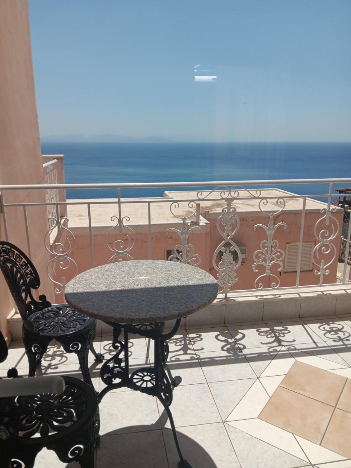 Summer View Gytheio Exterior foto